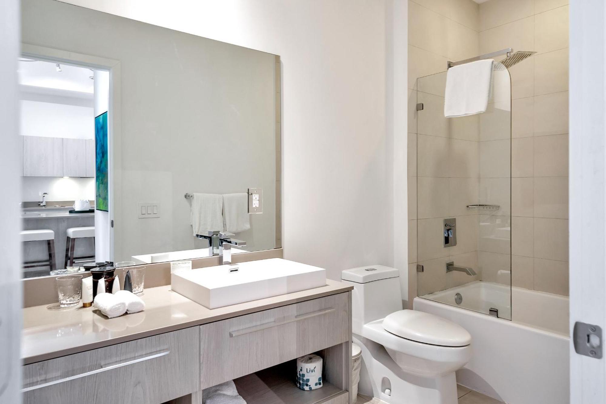 203-1Br/1Ba At The Beach Gem! Lux Amenities! Hollywood Kültér fotó