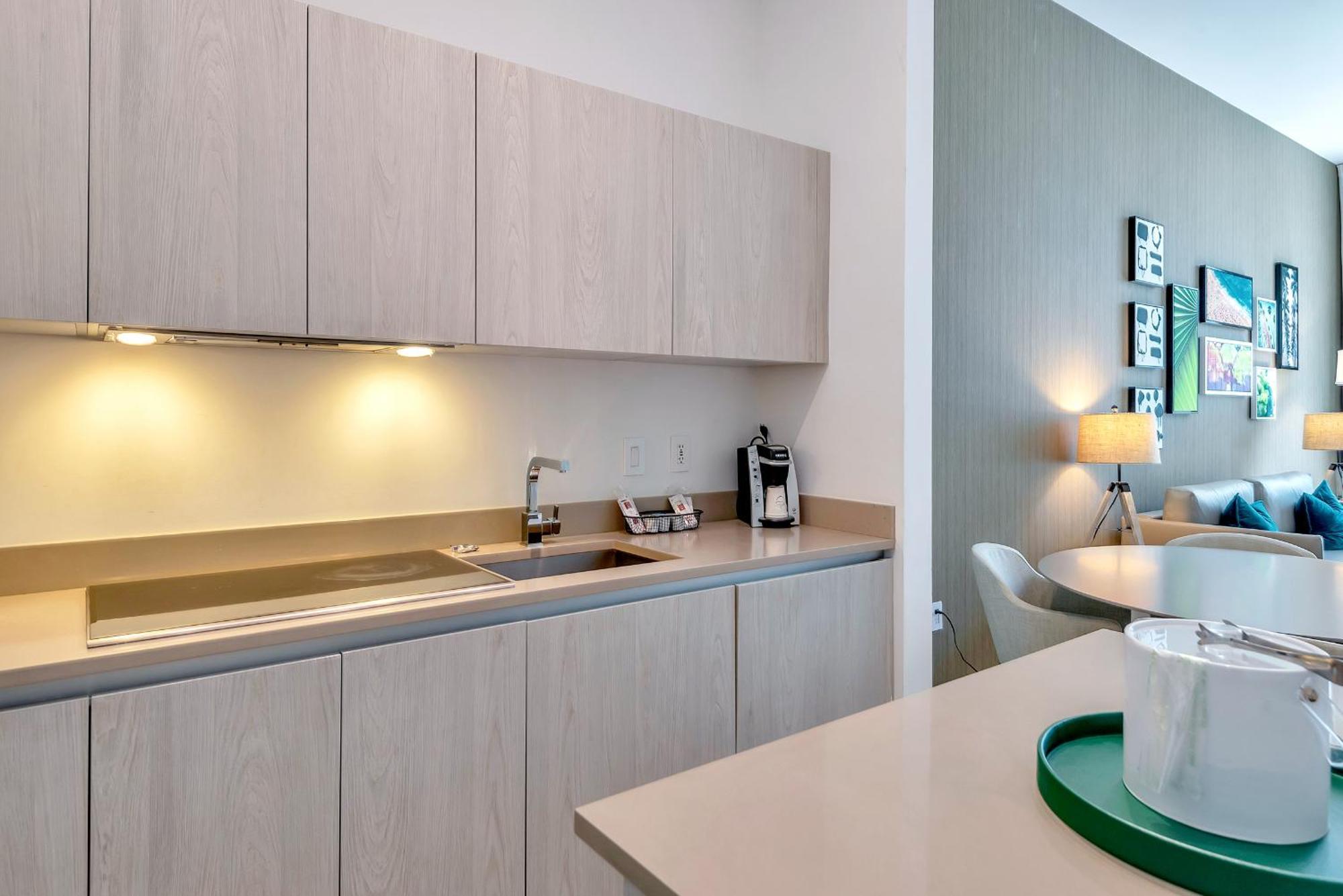 203-1Br/1Ba At The Beach Gem! Lux Amenities! Hollywood Kültér fotó