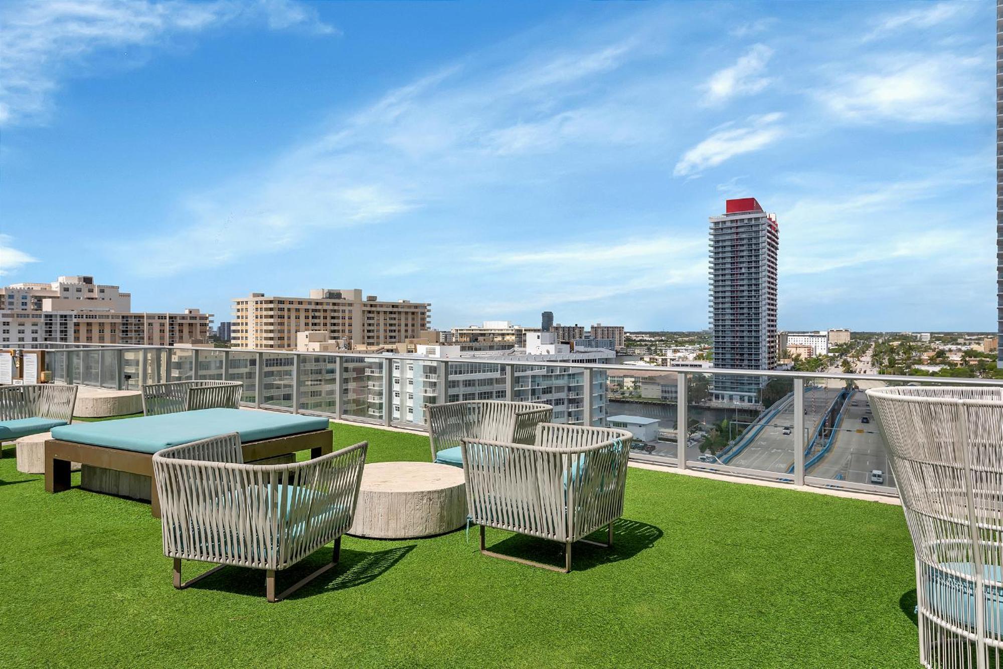 203-1Br/1Ba At The Beach Gem! Lux Amenities! Hollywood Kültér fotó
