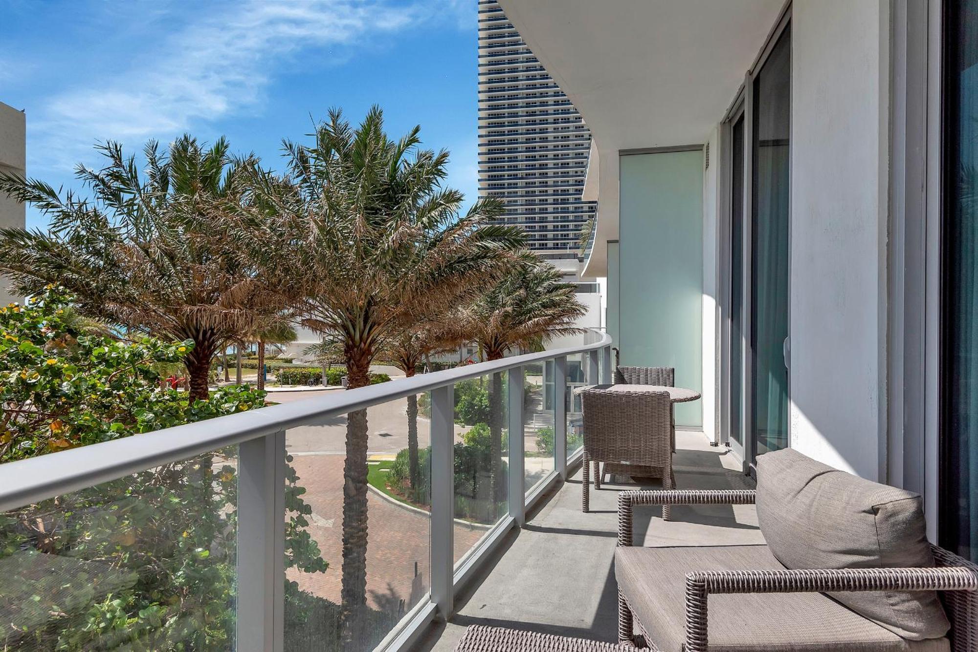 203-1Br/1Ba At The Beach Gem! Lux Amenities! Hollywood Kültér fotó